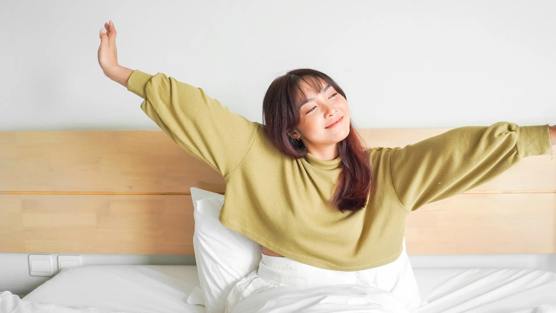首肩への施術の様子です(イメージ・効果には個人差がありま